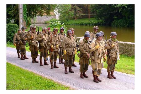 Juin 2007, deuxiéme rencontre avec le groupe Triple A, et nous voici reparti pour une incroyable séance photo à Hiesville.